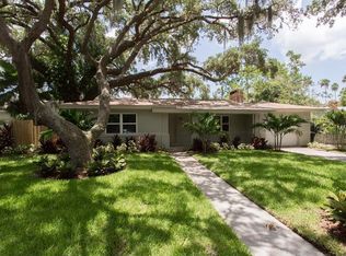 222 Park Cir N, Dunedin, FL 34698
