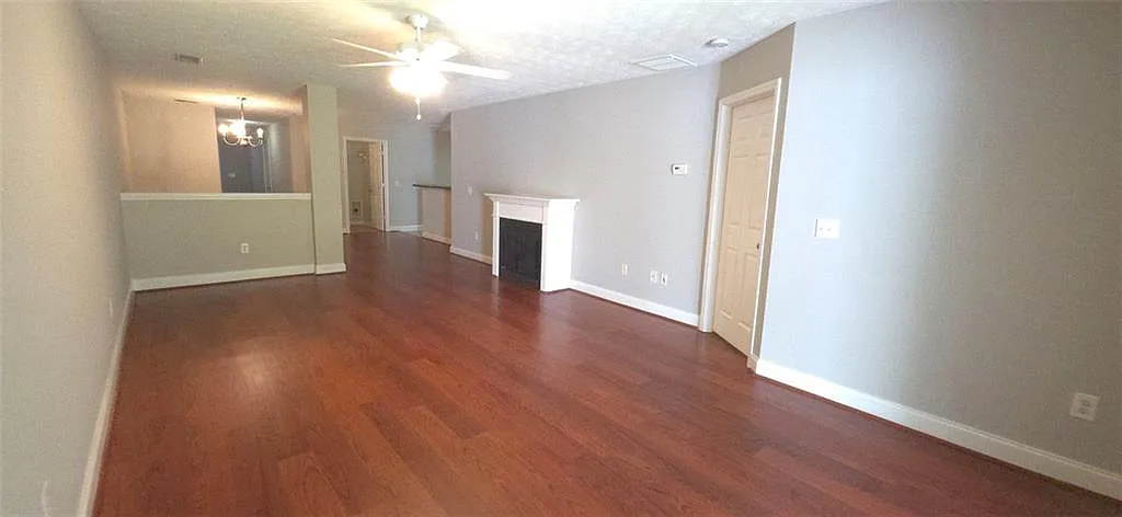 Building Photo - 252 Tara Commons Dr