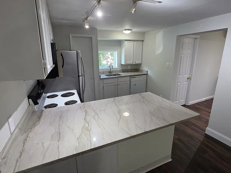 475 Easton Rd #1 — Photo 6