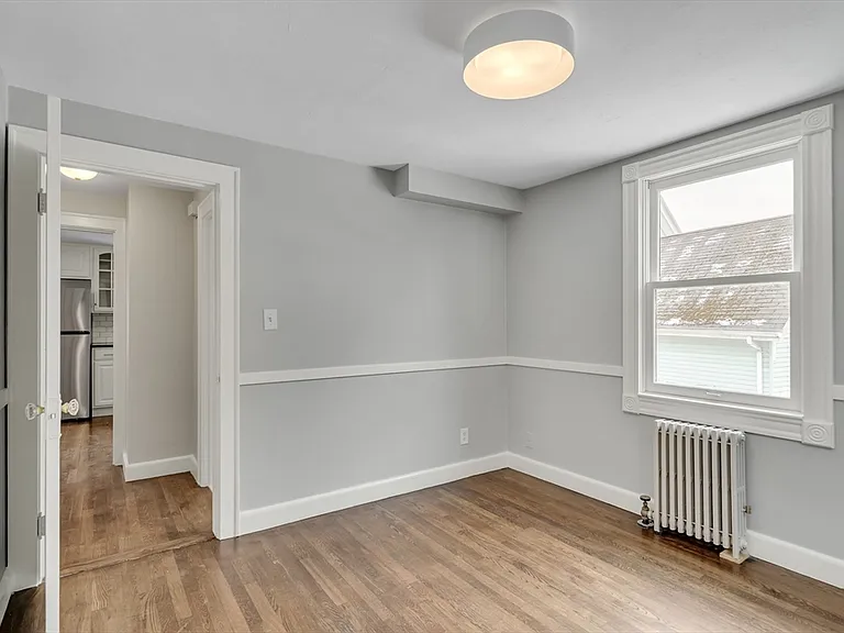 19 Fairview Ave #B — Photo 16