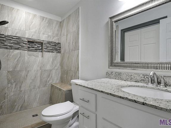 5th image of 26160 Fallen Oaks Dr