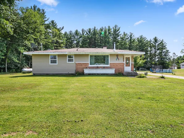 W5189 Birch Creek Rd, Menominee, MI 49858