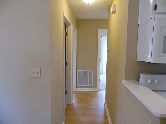 5th image of 888 Marblehead Dr