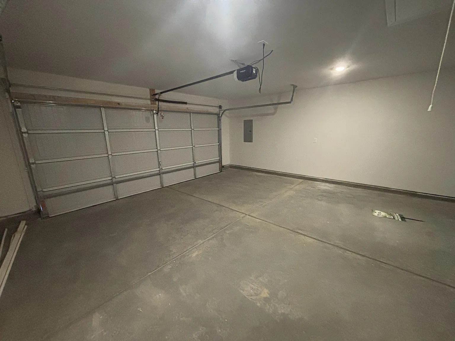 4 bed, 1841 sqft, $1,915 — Photo 2