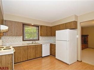 3345 Town And Country Ln, Saint Charles, MO