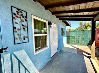 908 N Orange St, Riverside, CA 92501