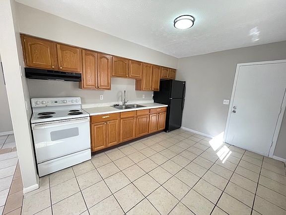4th image of 1745 Doloma St