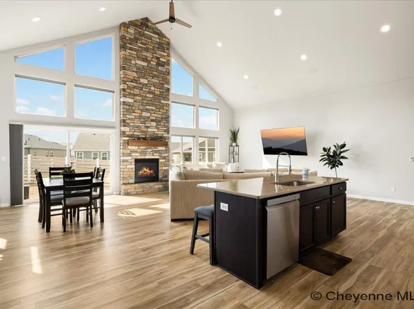 2200 Ledoux Dr, Cheyenne, WY 82007