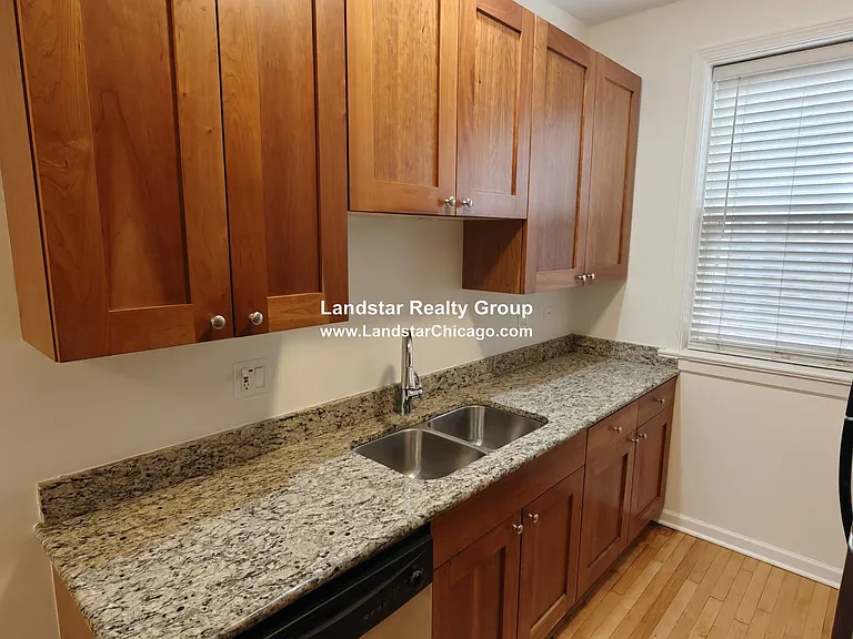 3741 W Argyle St #3 — Photo 2