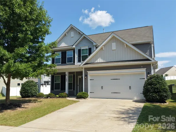 127 Lantern Acres Dr, Mooresville, NC 28115