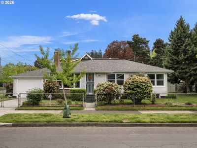 7060 NE Davis St, Portland, OR, 97213