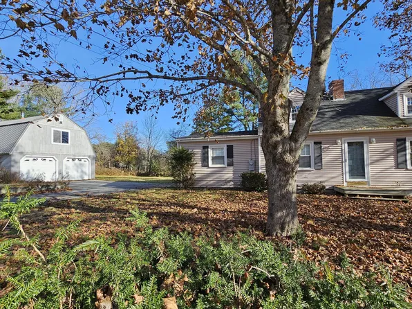 27 Bayview Avenue, Bucksport, ME 04416