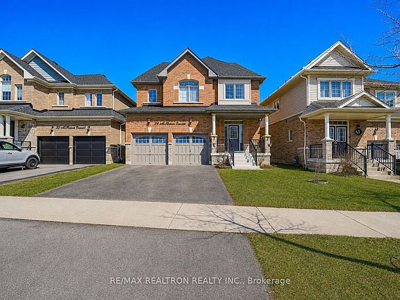 2nd image of 39 McRoberts Cres