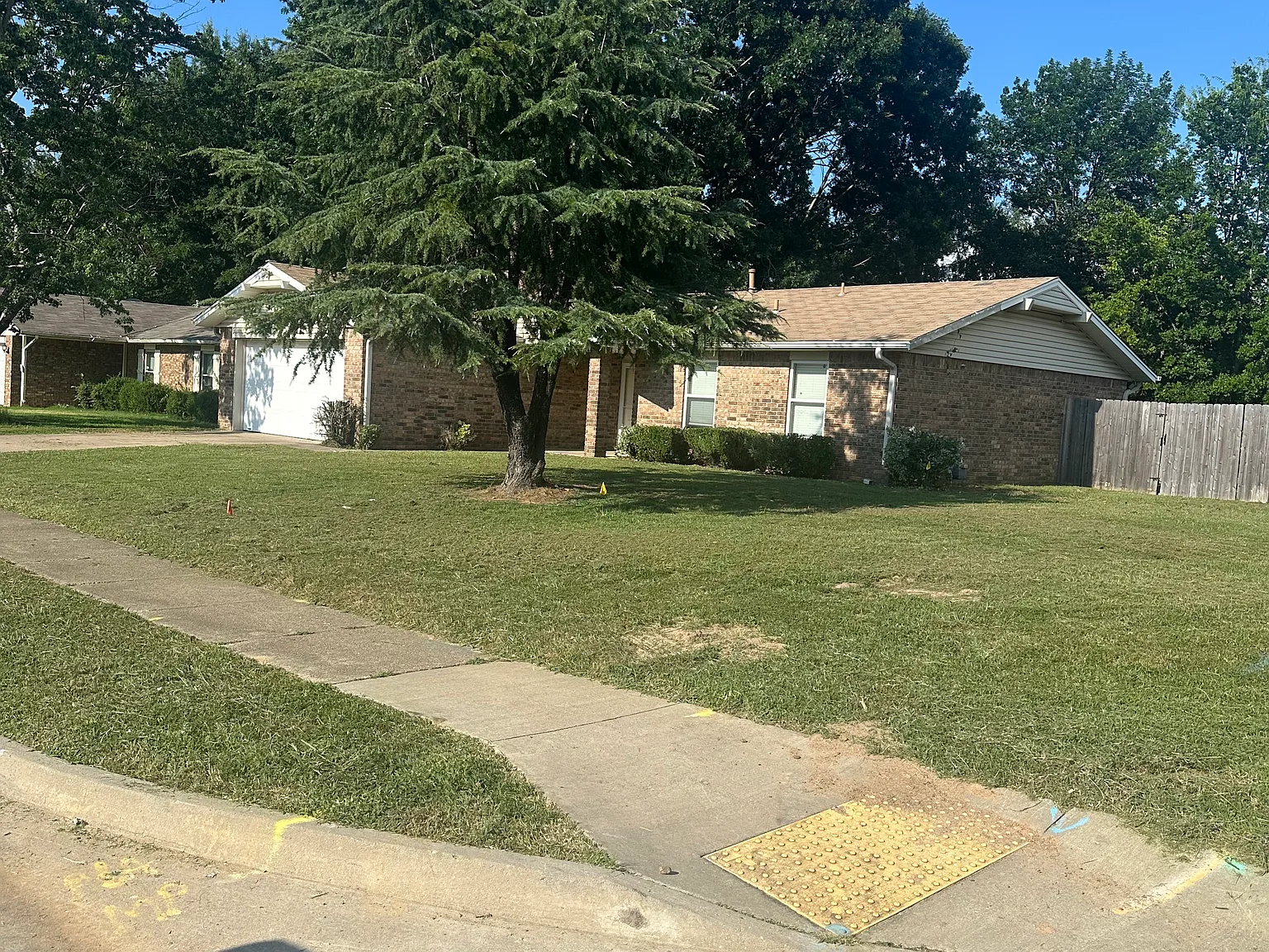 3 bed, 1363 sqft, $1,400 — Photo 1