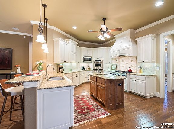 3rd image of 25207 Wentworth Way