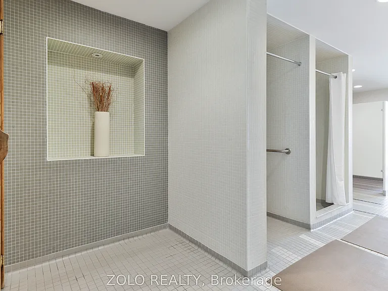 285 Mutual St #709 — Photo 29