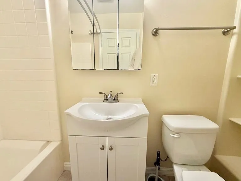 5402 Balboa Arms Dr #308 — Photo 13