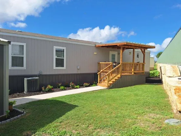 336 Leaf Ln, New Braunfels, TX 78130
