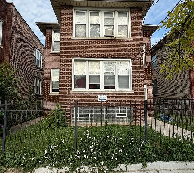 2nd image of 7924 S May St