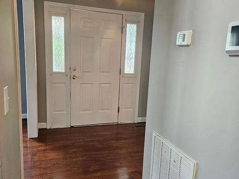 409 Shamus Ct — Photo 2