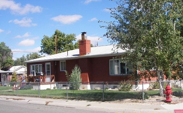 1st image of 240 4th Ave S