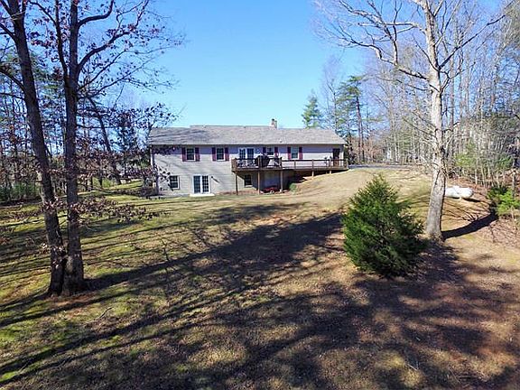 4th image of 165 Oak Garden Dr