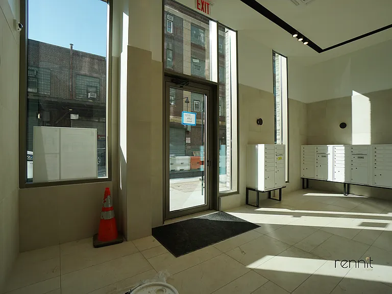 33 Little Nassau St #804 — Photo 15
