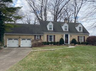 1941 Fairway Dr, Springfield, OH 45504