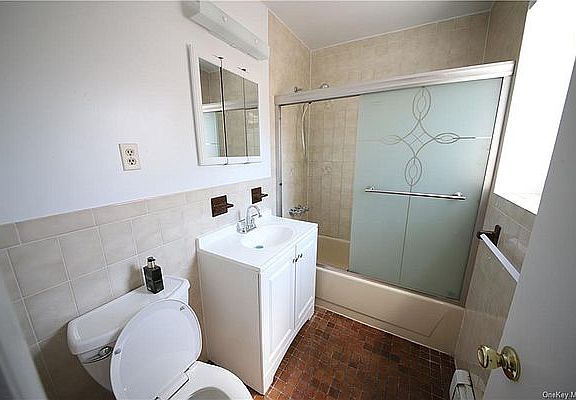 3rd image of 5807 Liebig Ave #3