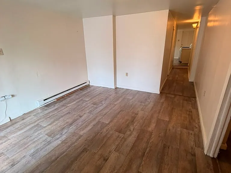 50 Campbell Ave #1 — Photo 5