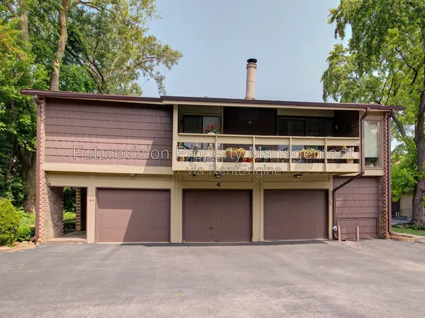 4 Millstone Ct #A, Palos Hills, IL 60465