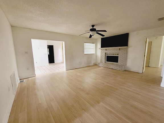 4th image of 1705 Geigel Ave #B