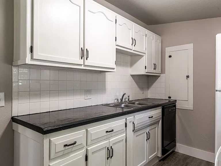 2905 Olive St — Photo 19