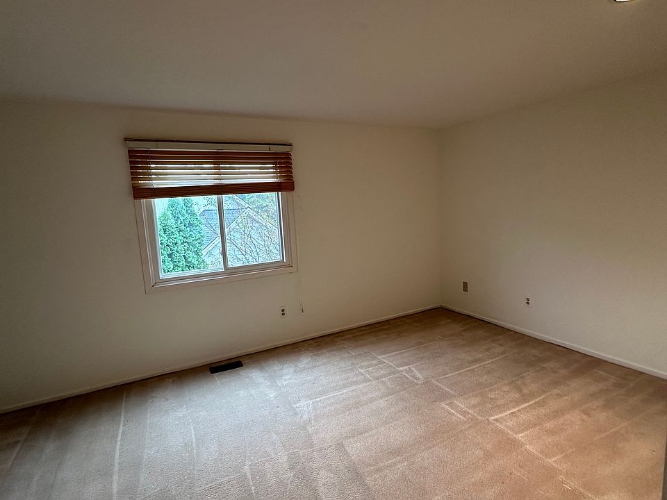 30320 Stratford Ct, photo 24