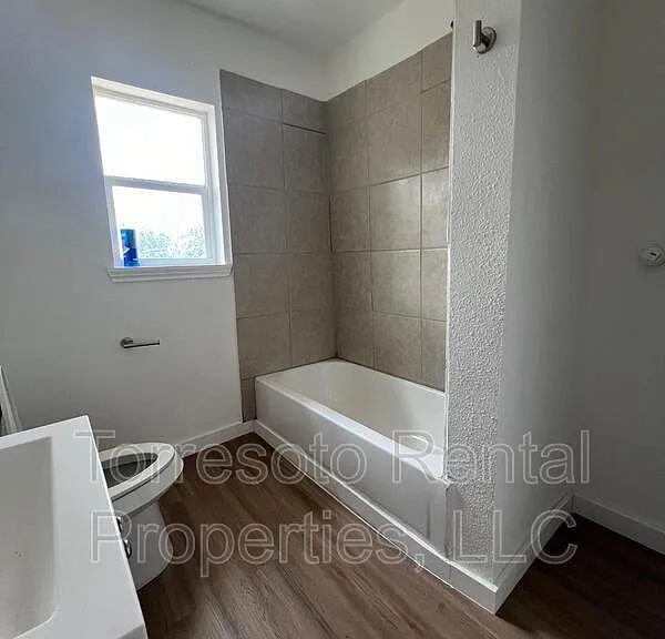 224 W Pyron Ave #B — Photo 7