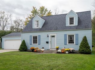 71 Millbrook Dr, Williamsville, NY 14221
