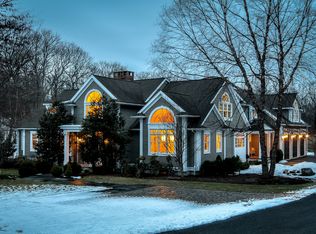 137 Centre St, Dover, MA 02030