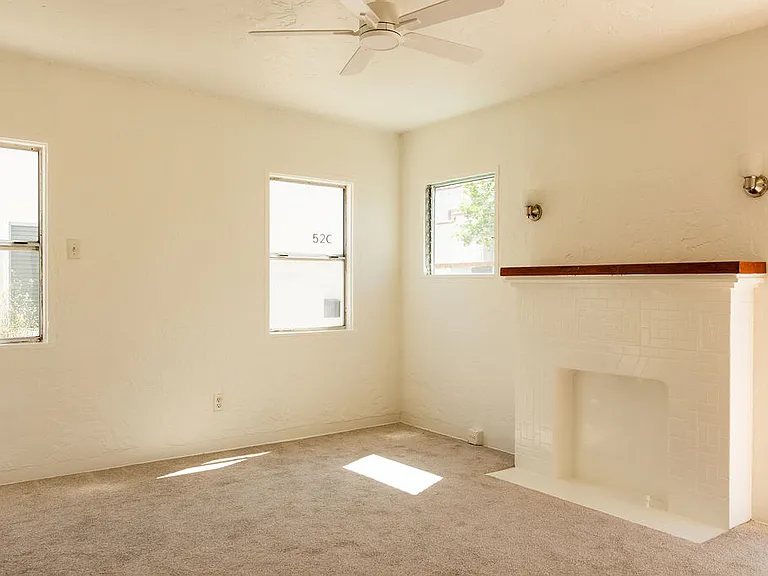52 W Center St #B — Photo 3