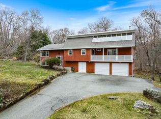 11 Babcock Rd, North Stonington, CT 06359