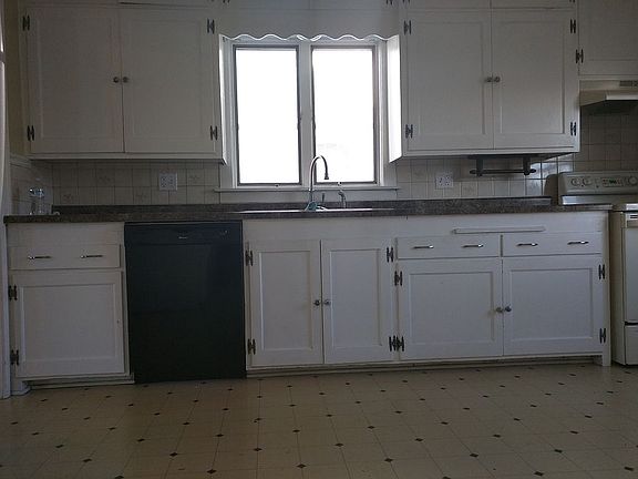 5th image of 212 S Clifton Ave