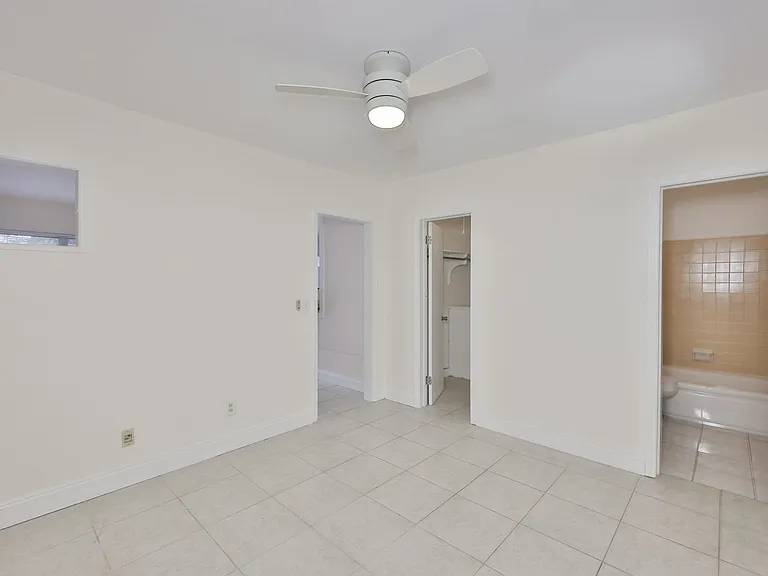 2035 Edgewater Dr #6 — Photo 16