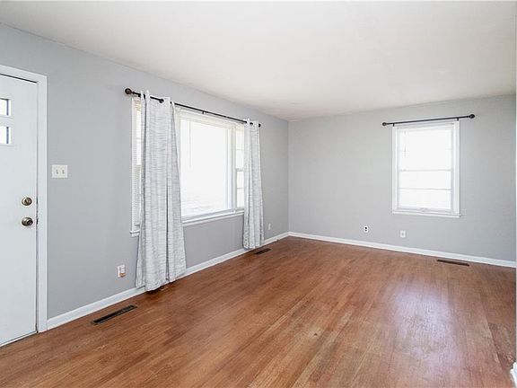 4th image of 3404 Doniphan Ave