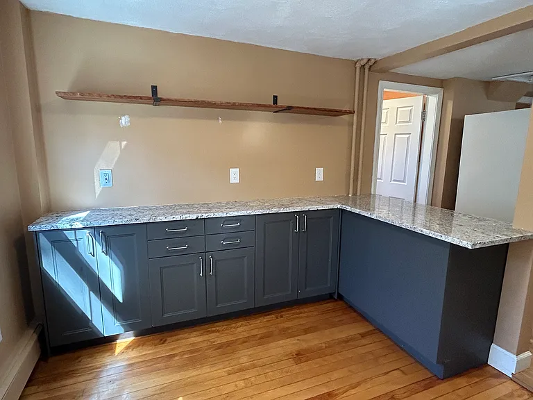4 Rowe St — Photo 10