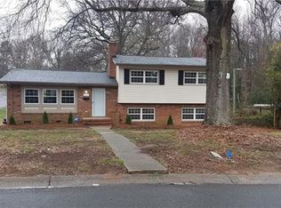 1401 Vancouver Dr, Charlotte, NC 28213