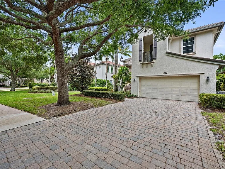 1029 Vintner Blvd — Photo 2