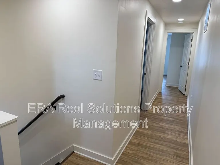 847 Heyl Ave — Photo 10