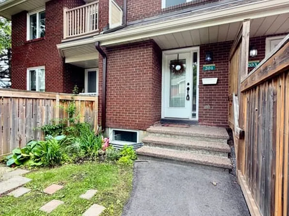 505 Canteval Ter #201, Ottawa, ON K4A 2E1