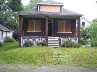 1047 Porter St, Gary, IN 46406