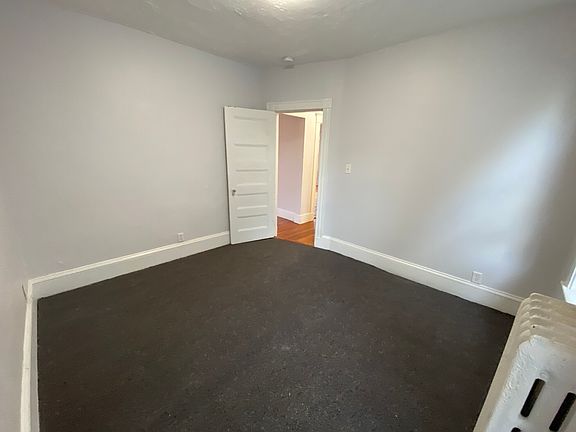 3rd image of 33 Everett Ave #2