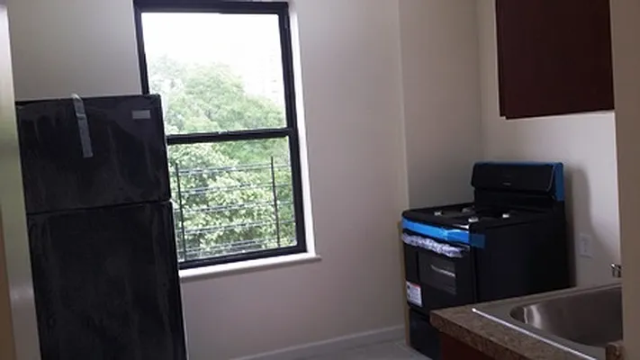 Rented by Elite NY Holdings | media 8